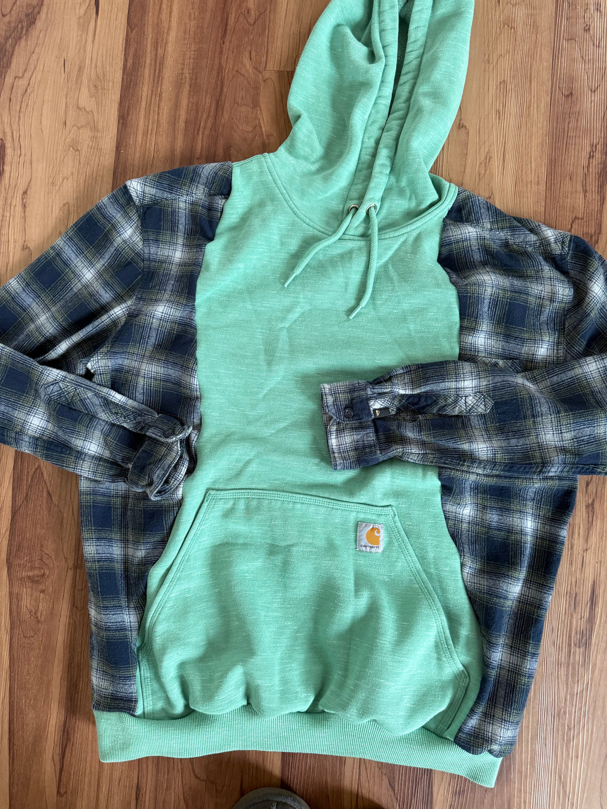 Flannel hoodie (L)